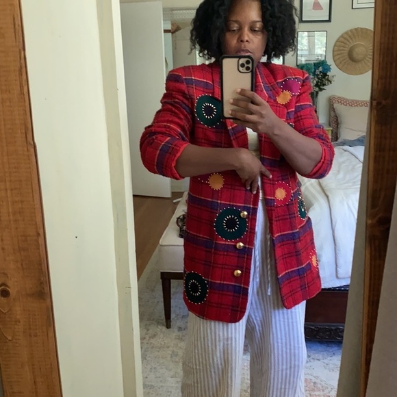 Adam Douglas for Andrianna Papell - Picture 4 of 5